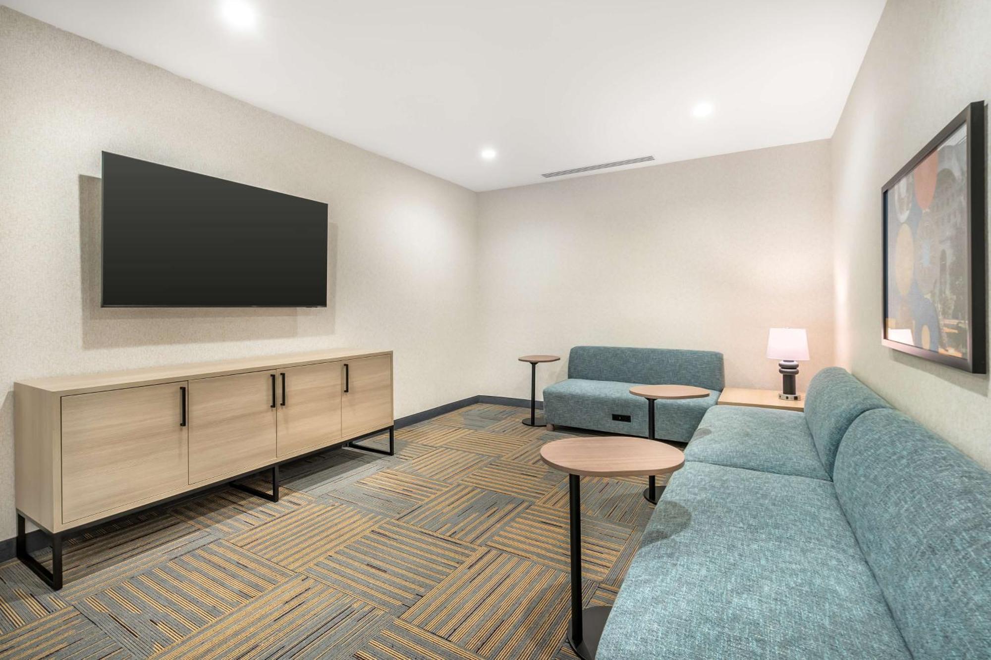 Home2 Suites By Hilton Reynoldsburg Columbus East Екстер'єр фото